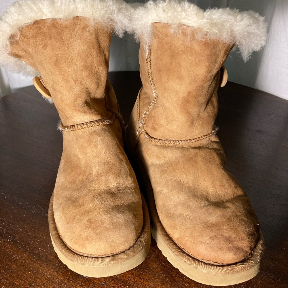 UGG SIZE 8 Bailey boot womens - Picture 2 of 8
